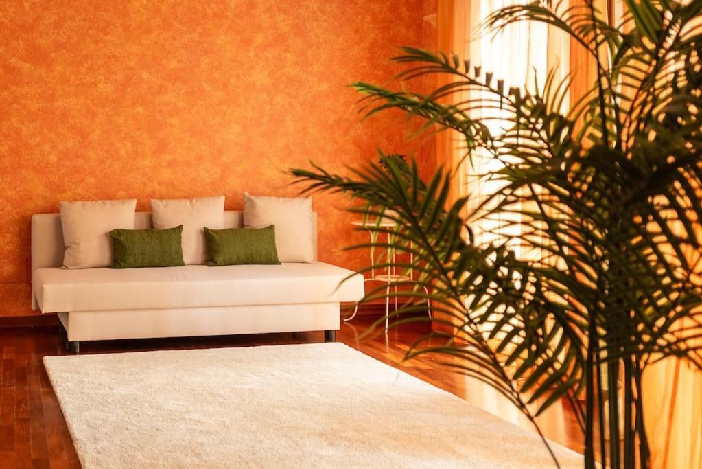 Ferienwohnung Attico Vicino Milano, Mxp, Rho Fiera Busto Arsizio Exterior foto