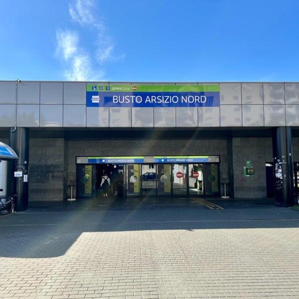 Ferienwohnung Attico Vicino Milano, Mxp, Rho Fiera Busto Arsizio Exterior foto